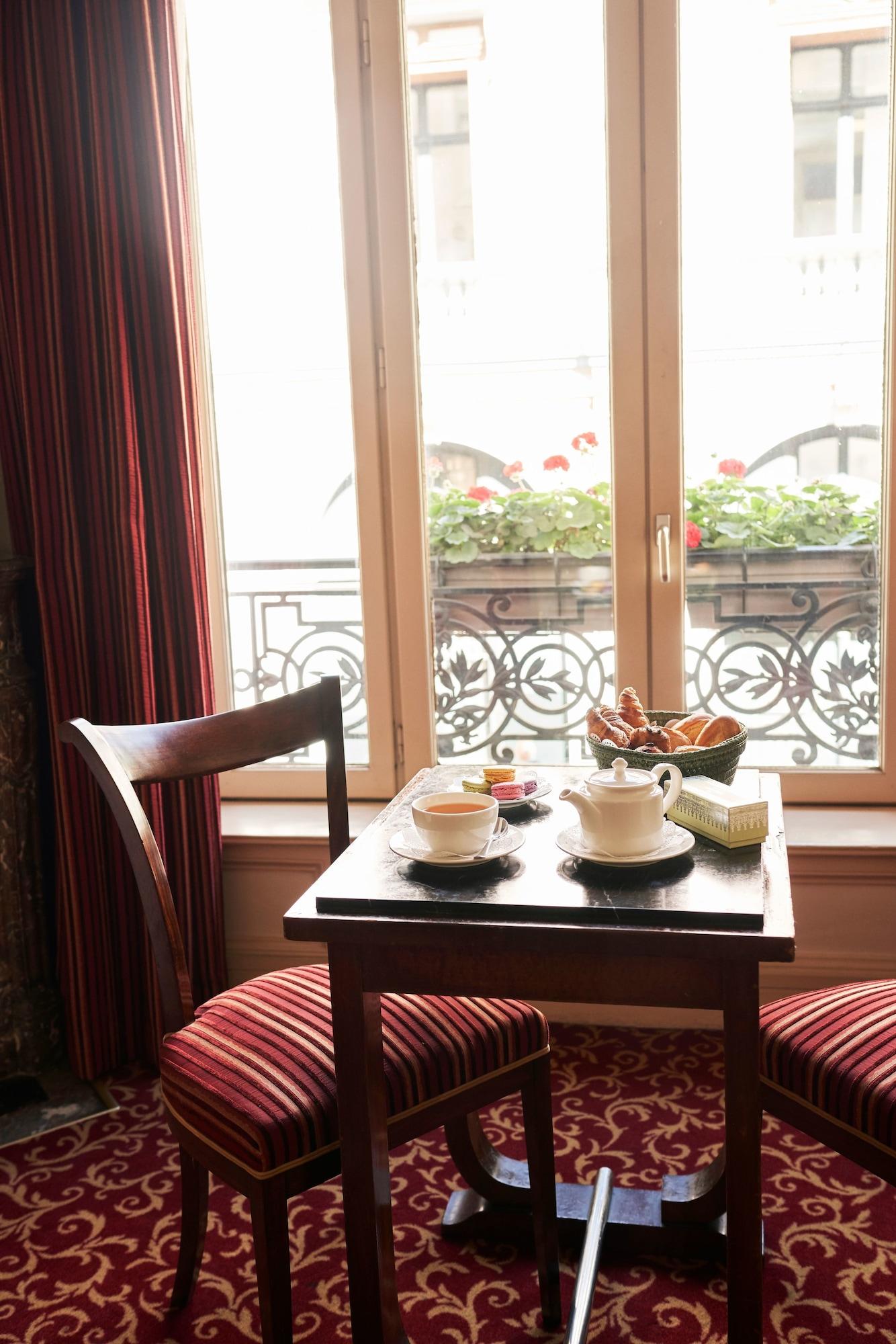 Hotel Langlois Paris Exteriör bild
