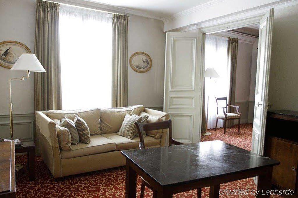 Hotel Langlois Paris Exteriör bild