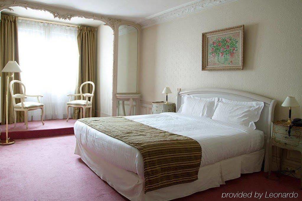 Hotel Langlois Paris Exteriör bild