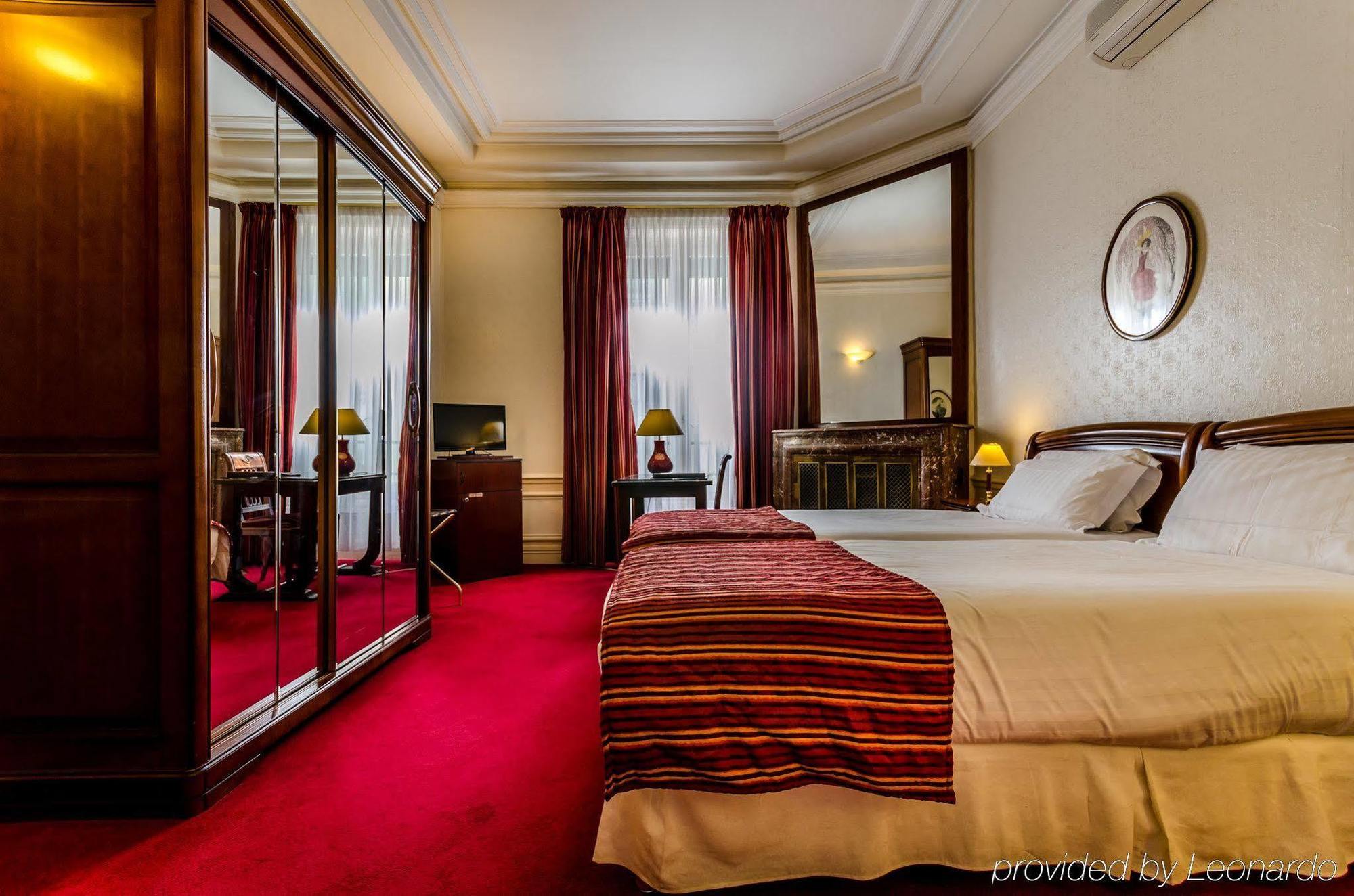 Hotel Langlois Paris Exteriör bild