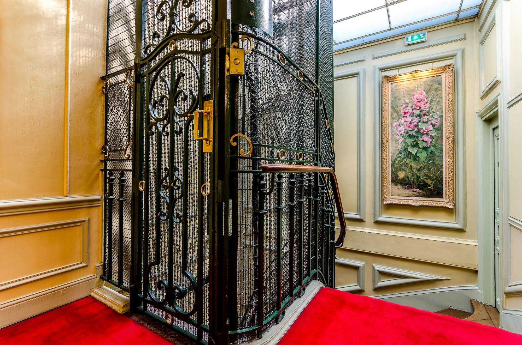 Hotel Langlois Paris Exteriör bild